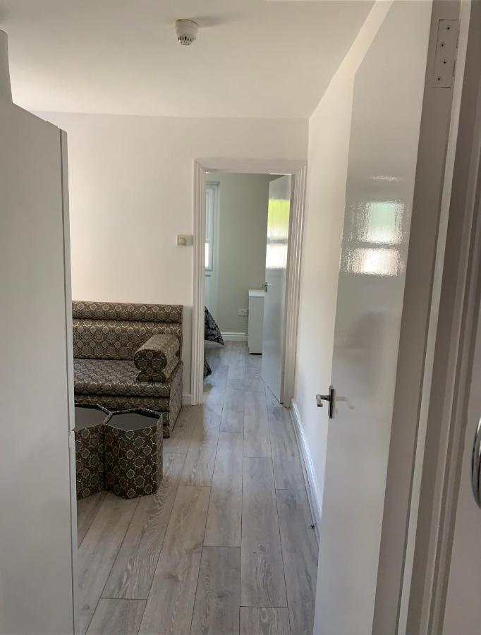 Beautiful Hoe Street First Floor One Bedroom Apartment B Walthamstow لندن المظهر الخارجي الصورة