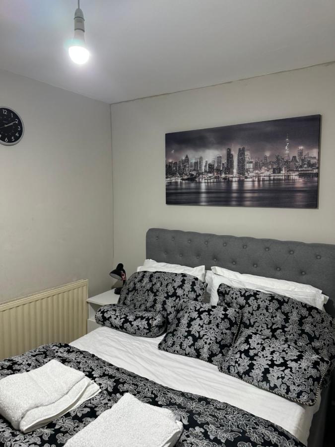 Beautiful Hoe Street First Floor One Bedroom Apartment B Walthamstow لندن المظهر الخارجي الصورة